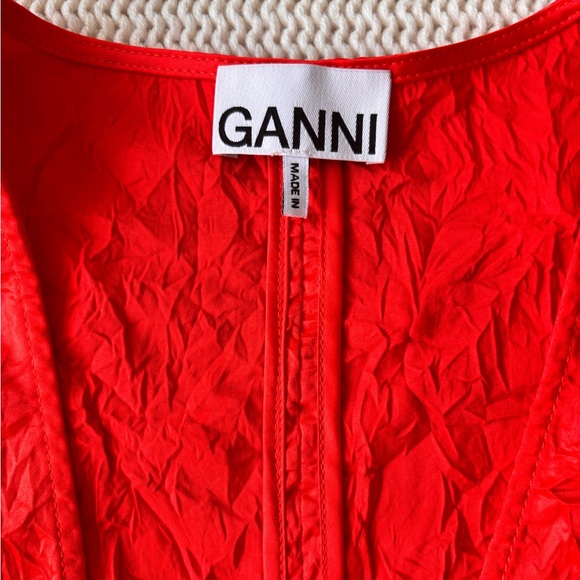 NWOT Ganni Crinkled Satin Te-Front Blouse, size 36(4), color Grenadine - Picture 4 of 8